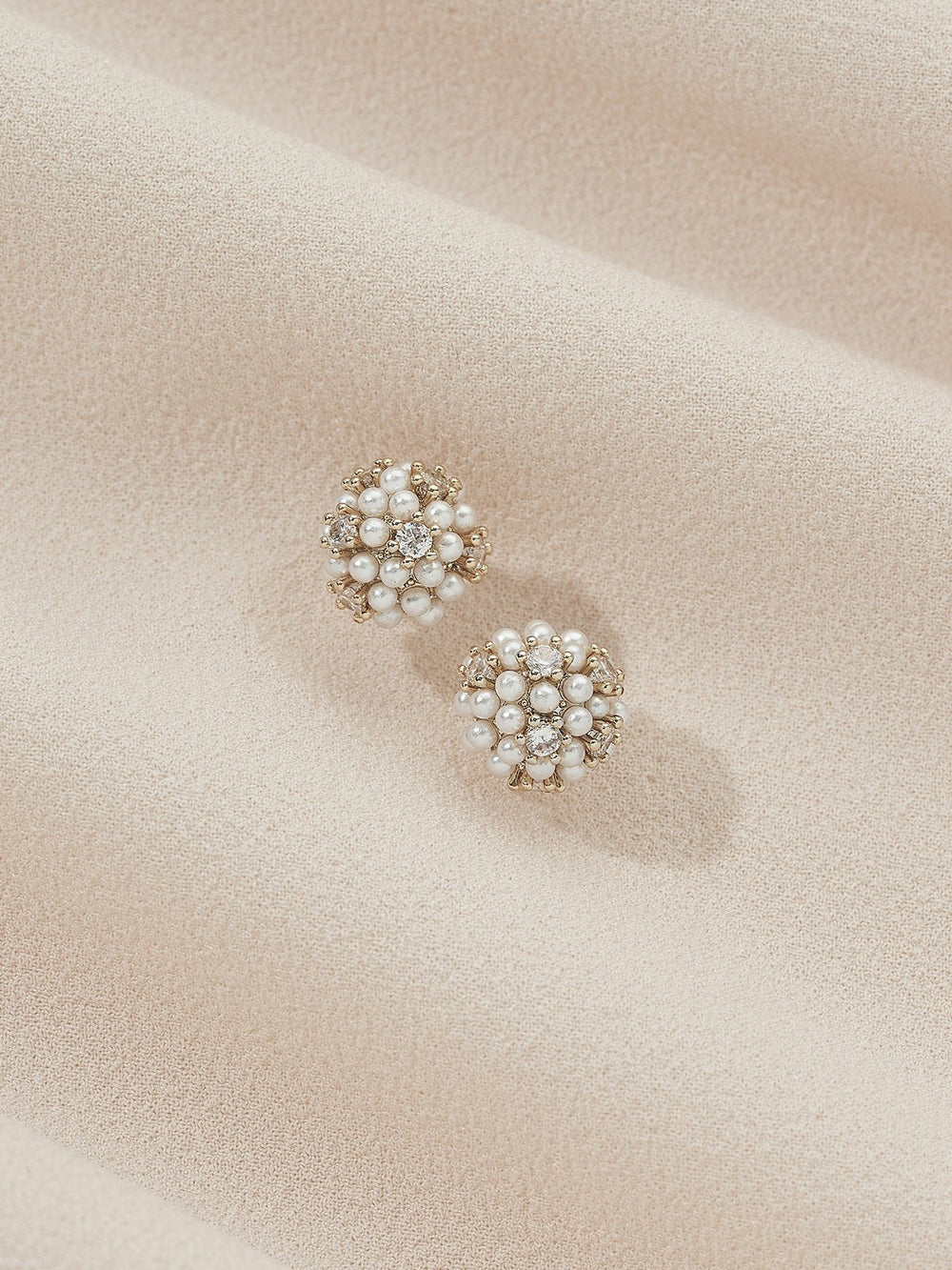 Olive & Piper Estrella Mini Pearl Cluster Studs