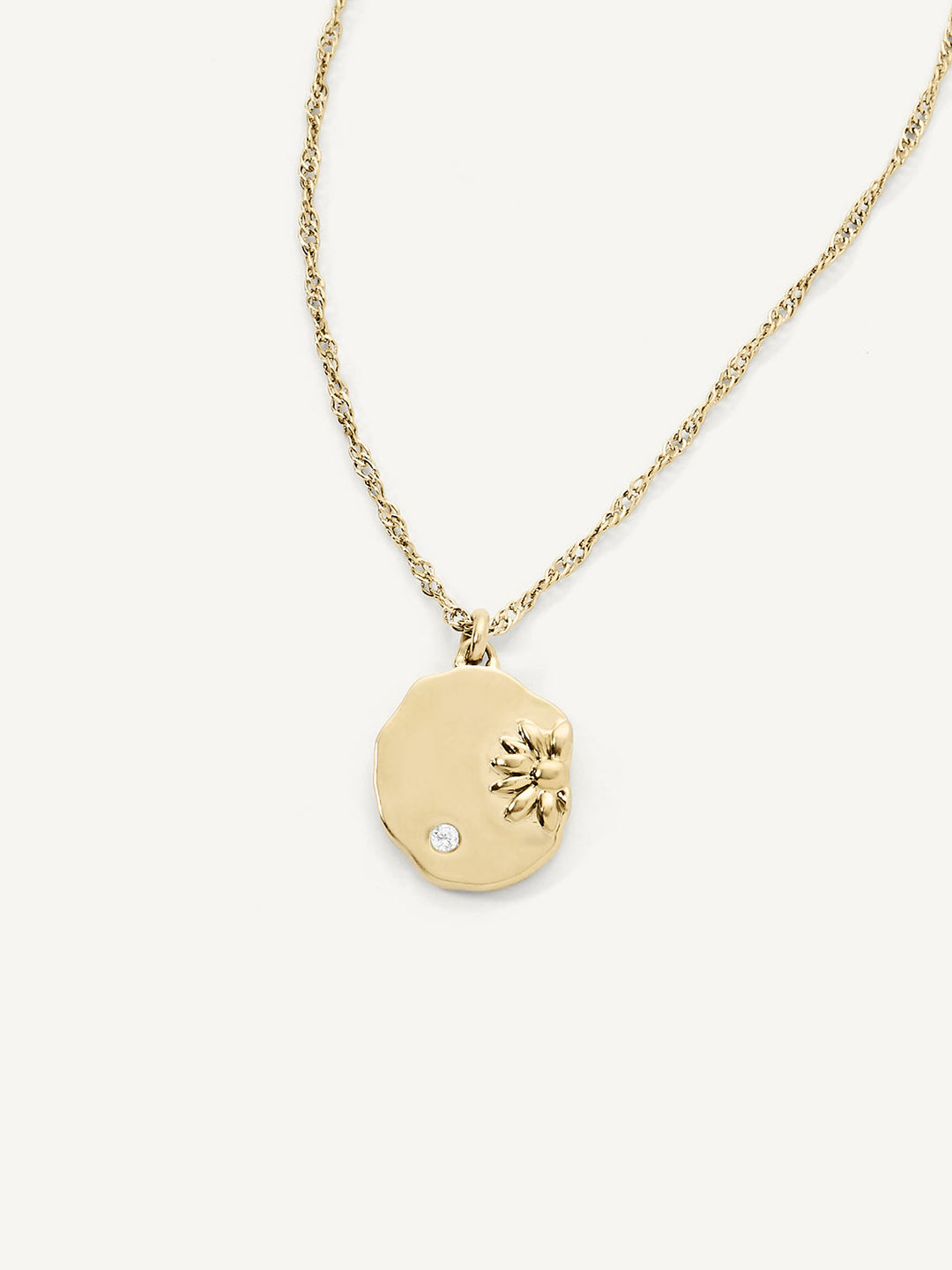 Olive & Piper April Daisy Birth Flower Pendant Necklace